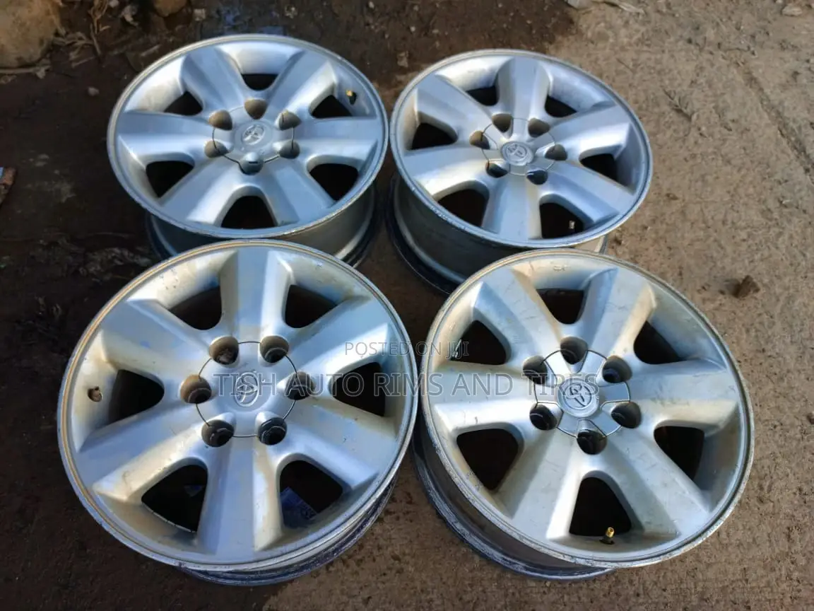 Original Toyota Fortuner,Hilux,17 Inch Rims Set