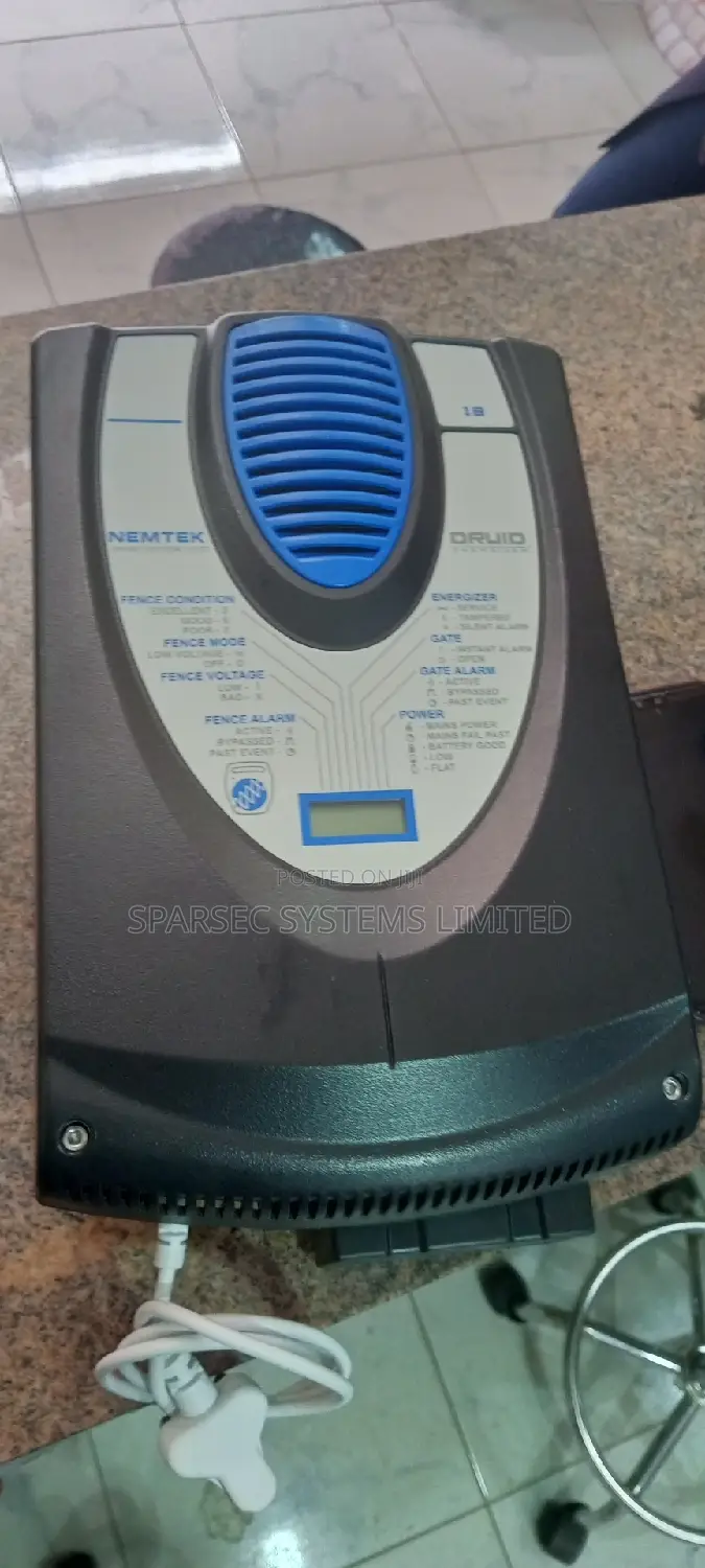 Nemtek Druid 18LCD Energizer 7.6 Joules
