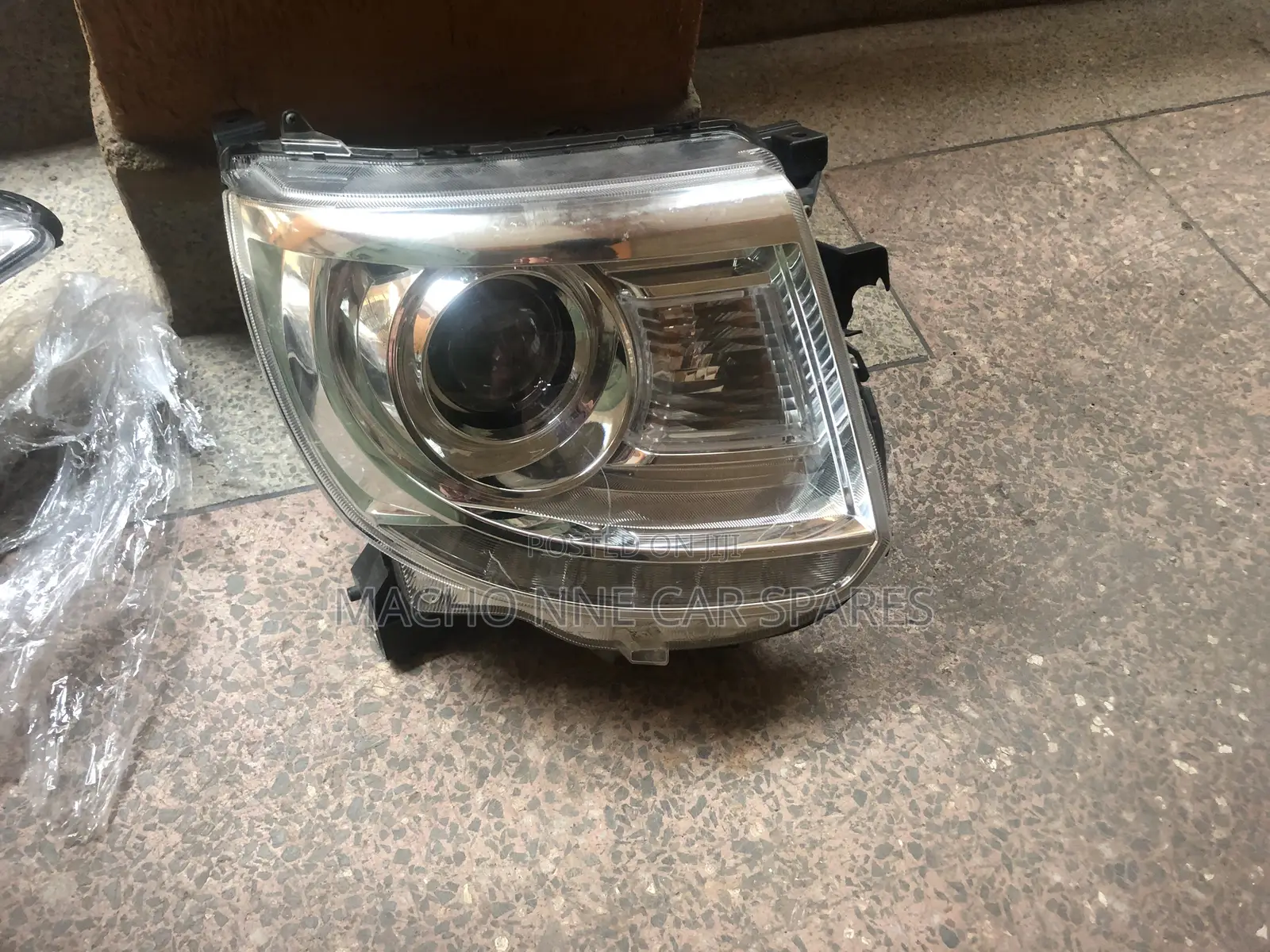 Nissan Moco 2014 Headlight