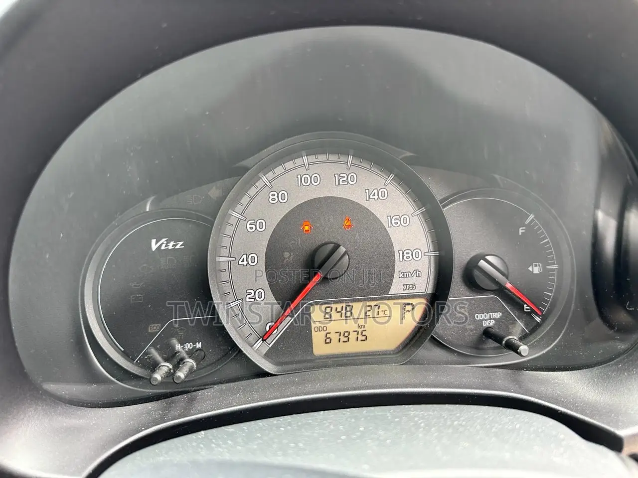 Toyota Vitz 1.3 FWD 5dr 2017 Gray