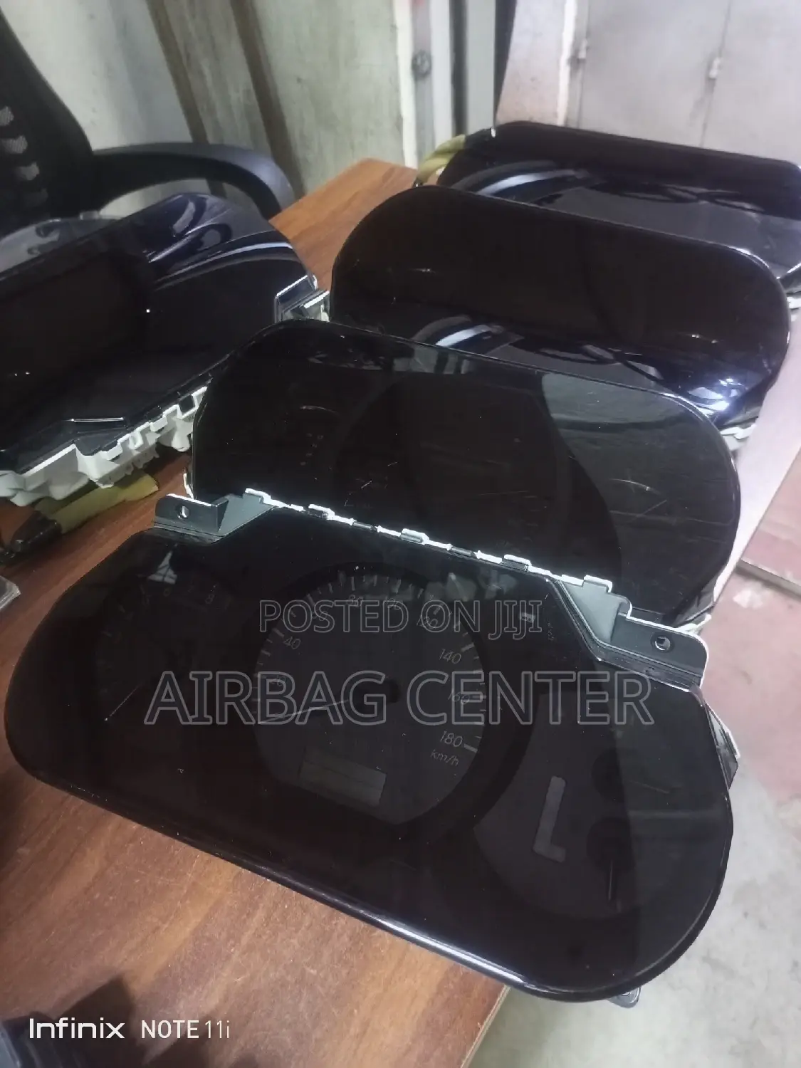 Harrier 240 Clock