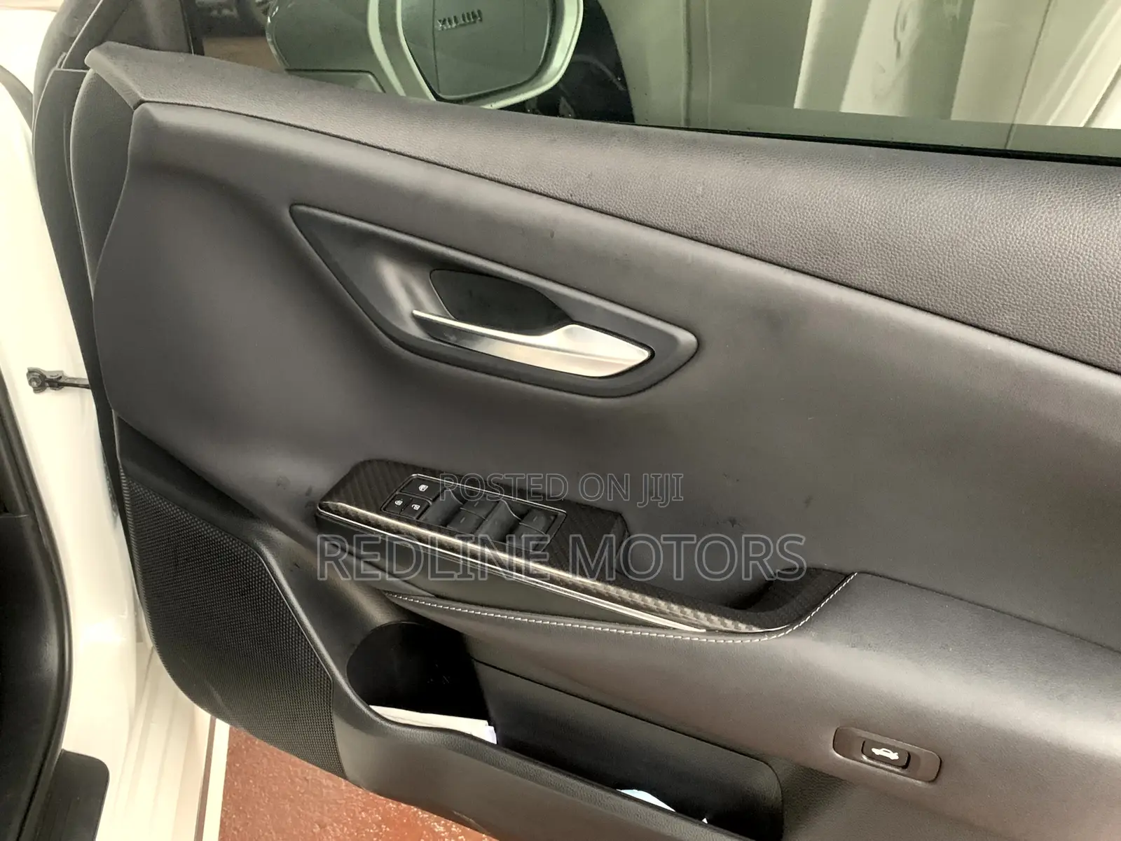 Toyota Crown 2019 White