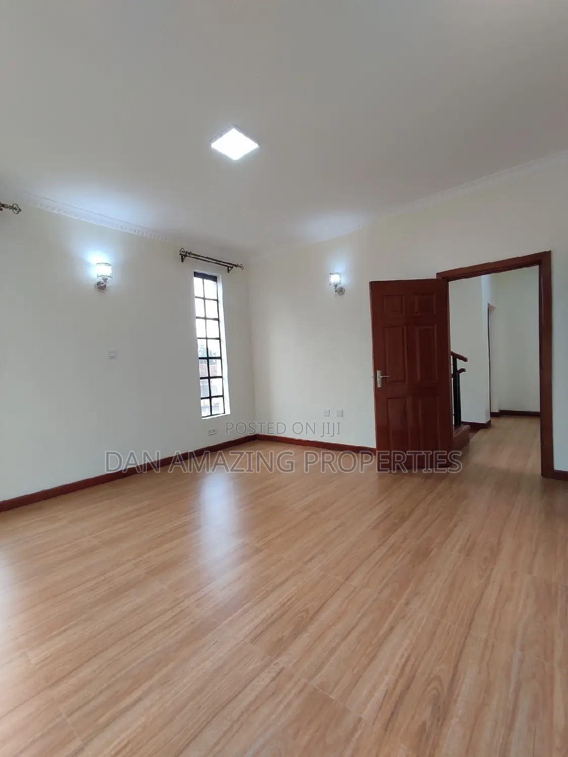 4bdrm Townhouse/Terrace in Kiambaa Plus Dsq, Zambezi/Sigona for sale