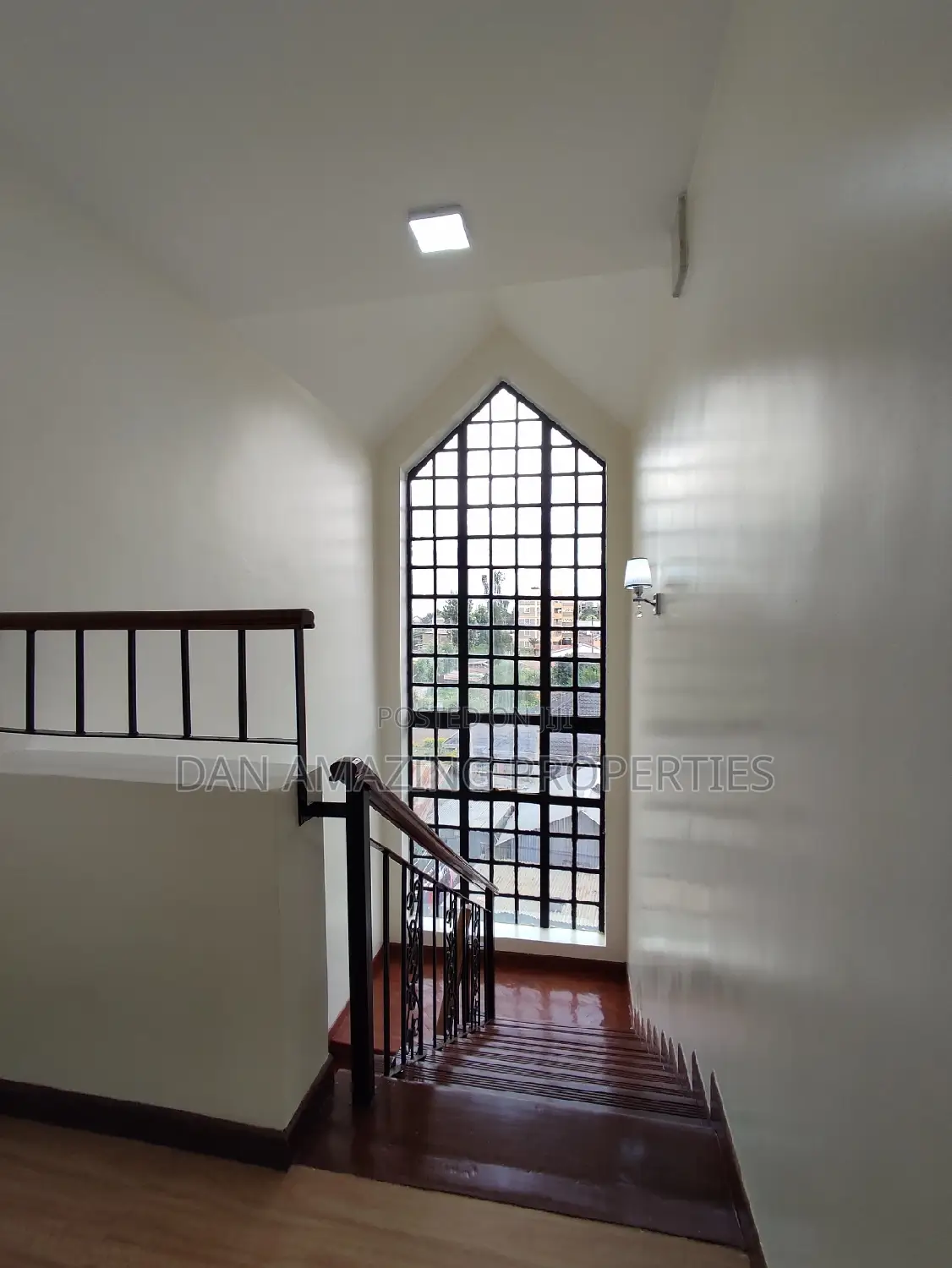 4bdrm Townhouse/Terrace in Kiambaa Plus Dsq, Zambezi/Sigona for sale