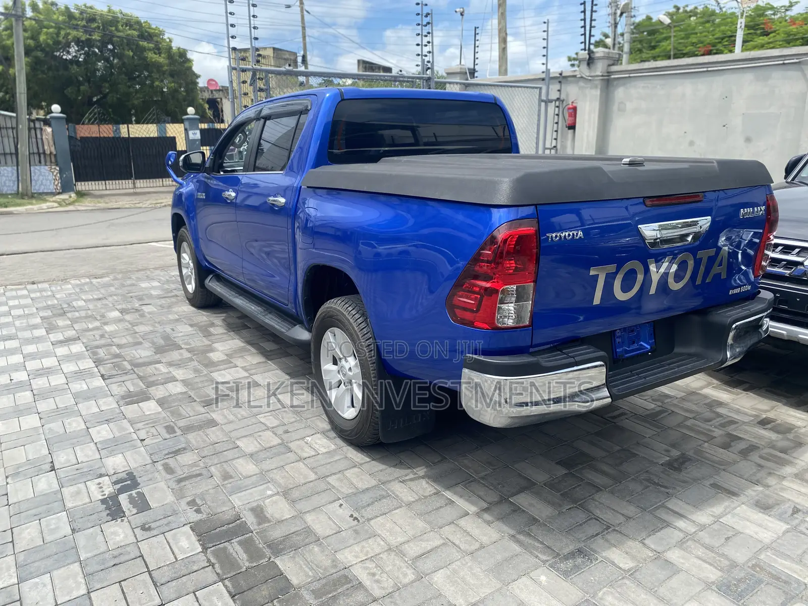 Toyota Hilux 2019 Blue