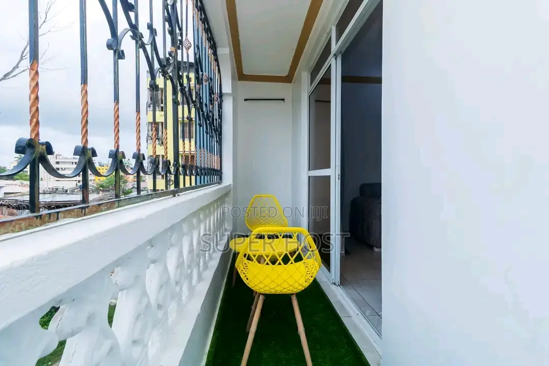 Spacious One Bedroom Airbnb Found in South B