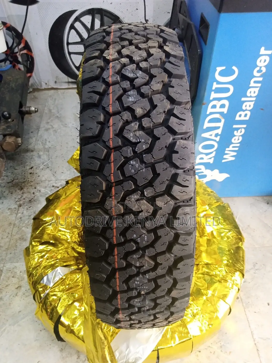 195R15C Black Bear All-Terrain