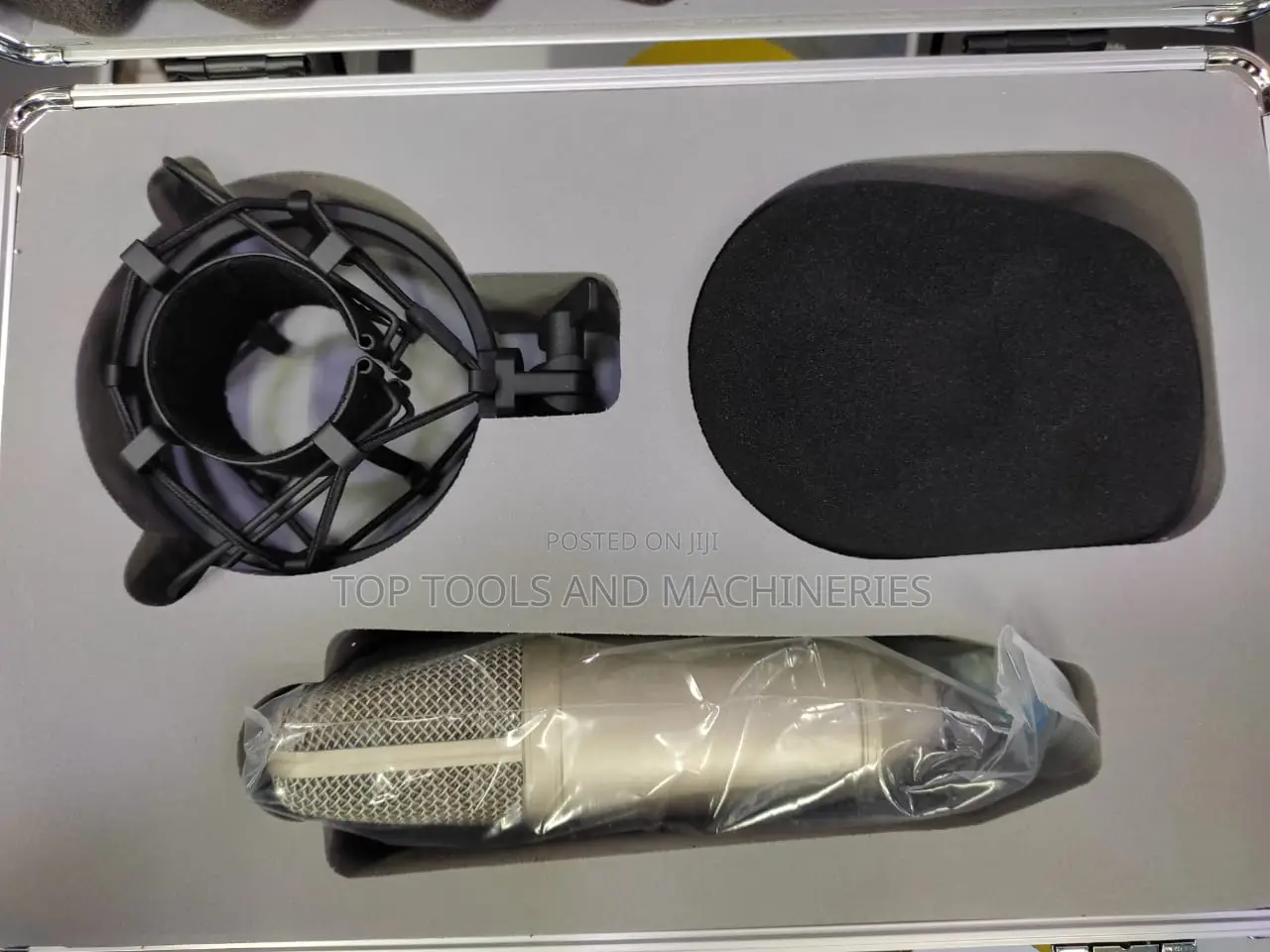 Behringer B1 Studio Microphone