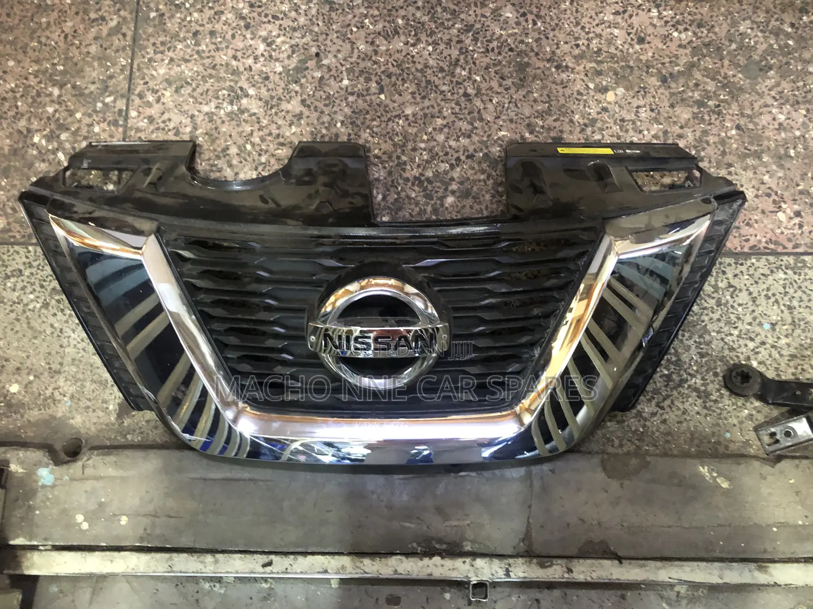 Nissan Xtrail Nt36 2018 Front Grill