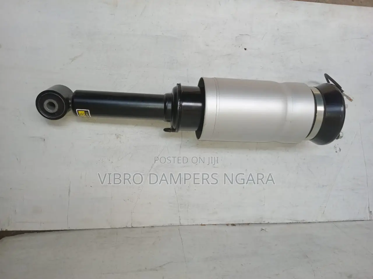Land Rover Discovery 3,4 Front Air Suspension Shock Absorber