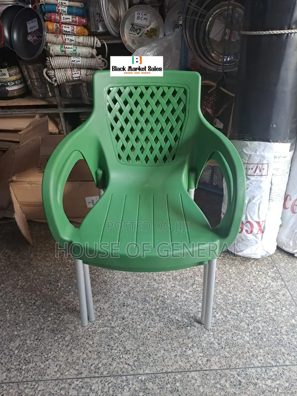 Green Plastic Chairs With Metal Legs