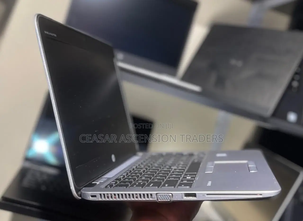 Laptop HP EliteBook 820 G3 8GB Intel Core I5 SSD 256GB