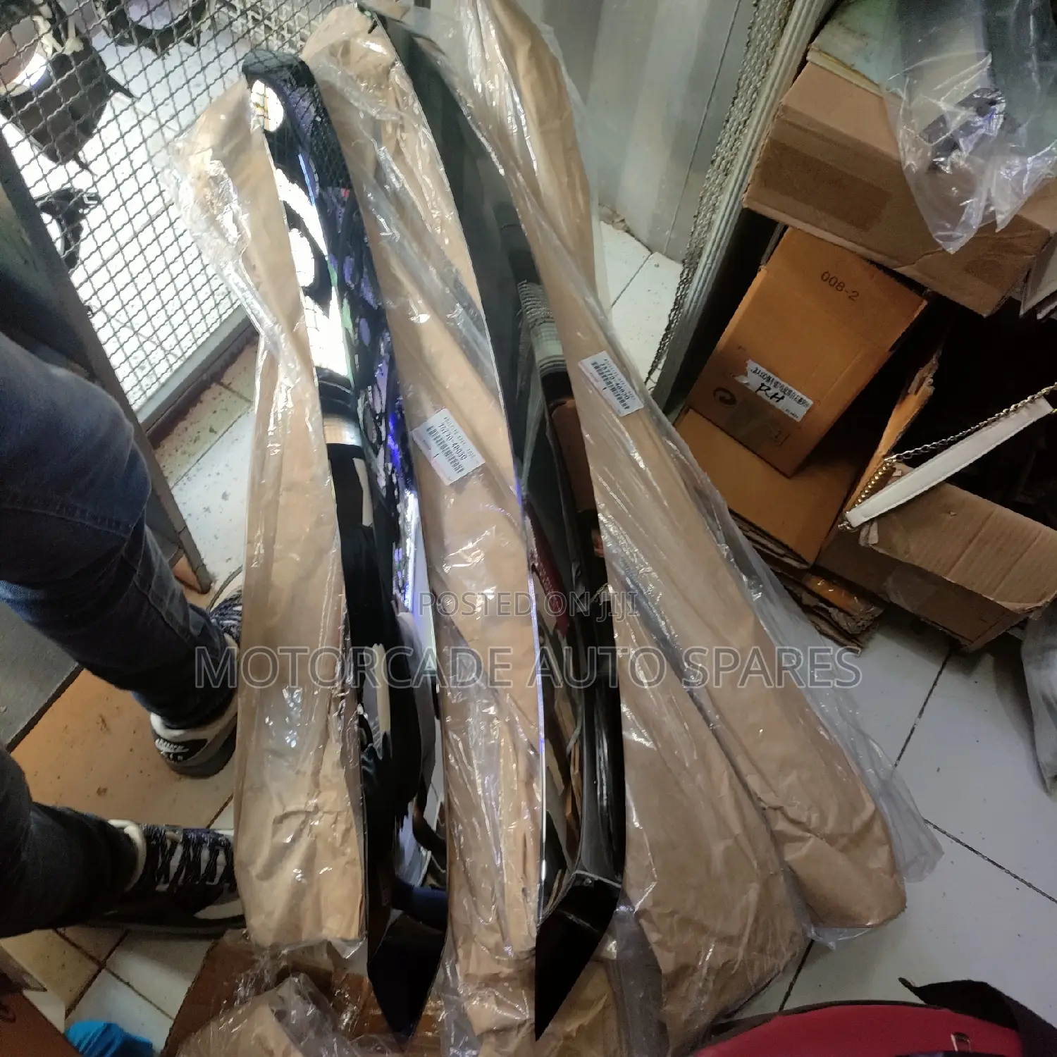 Harrier Bonnet Chrome