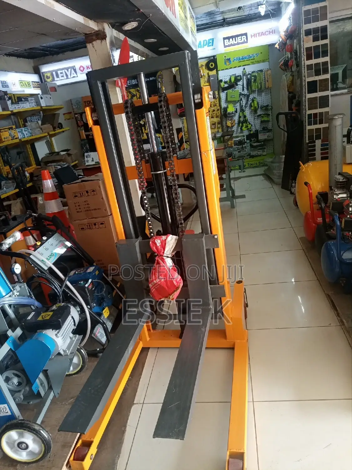 Heavy Duty Manual Stacker Hydraulic 2tons/2000kgs