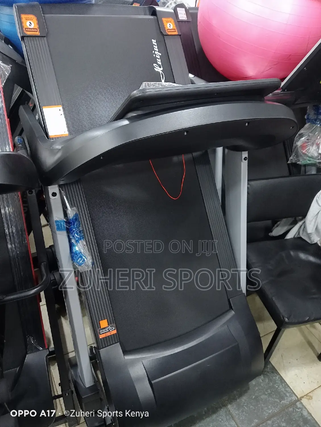 Heavy Duty Treadmill Commercial Use Capacity Gyms and Hotels