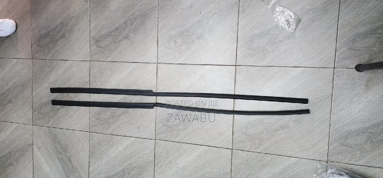 Windscreen Moulding Prado FJ 120 03_09