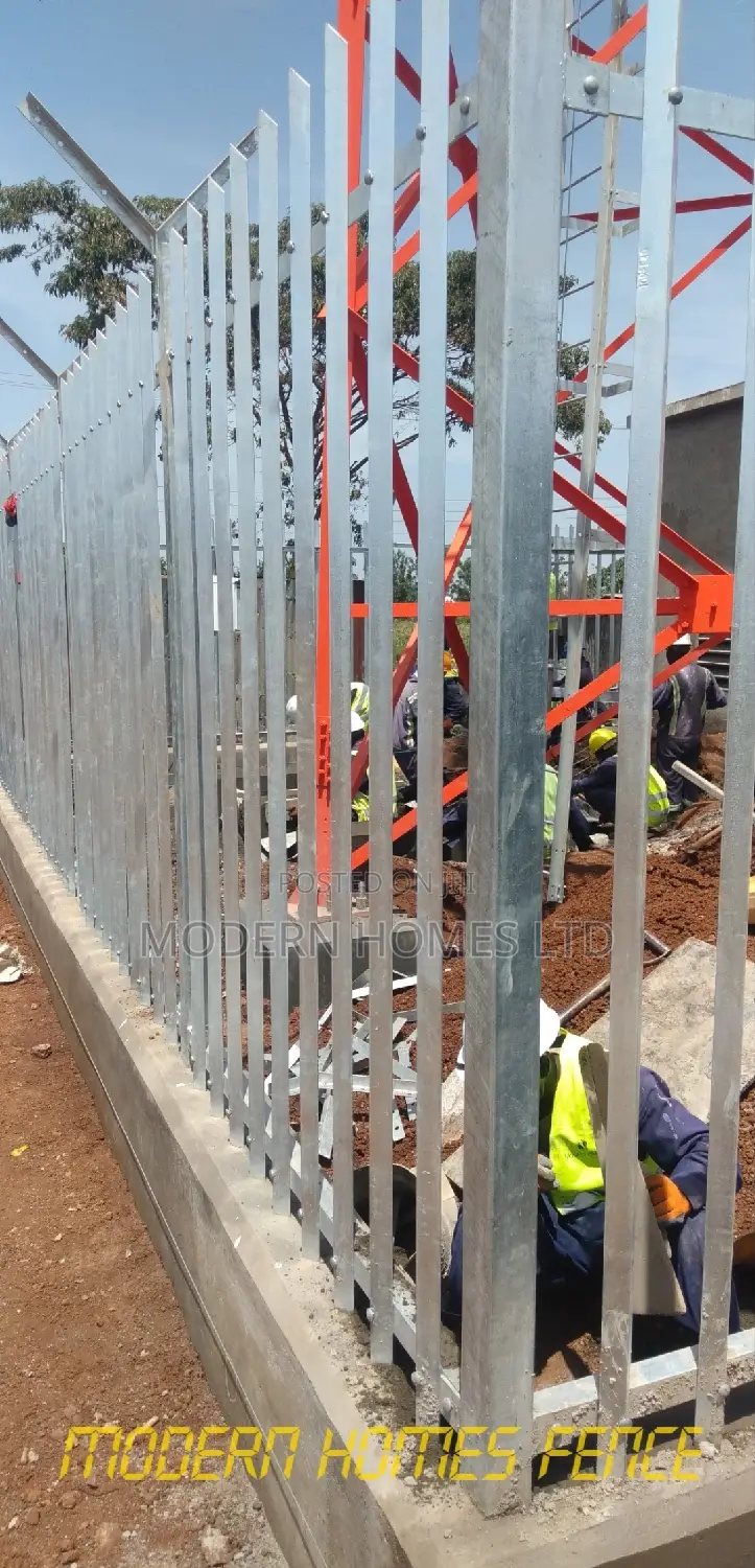 Palisade Fence: Unbeatable Security, Unmatched Style!