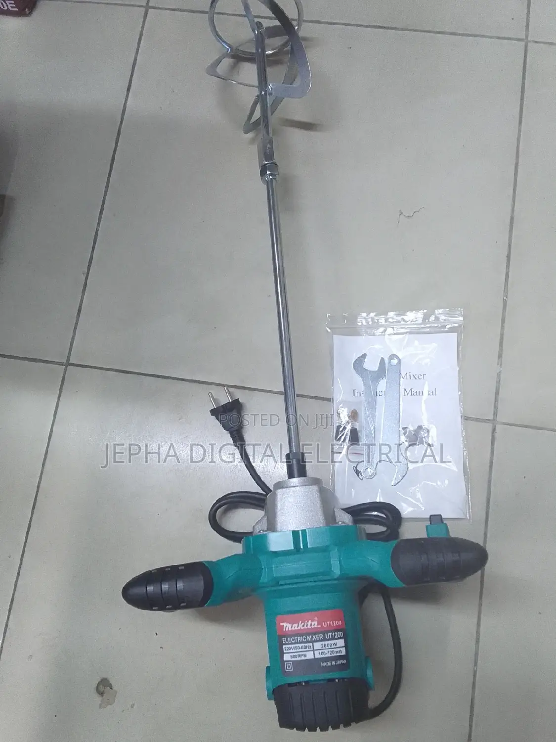 Paint Mixer Makita.