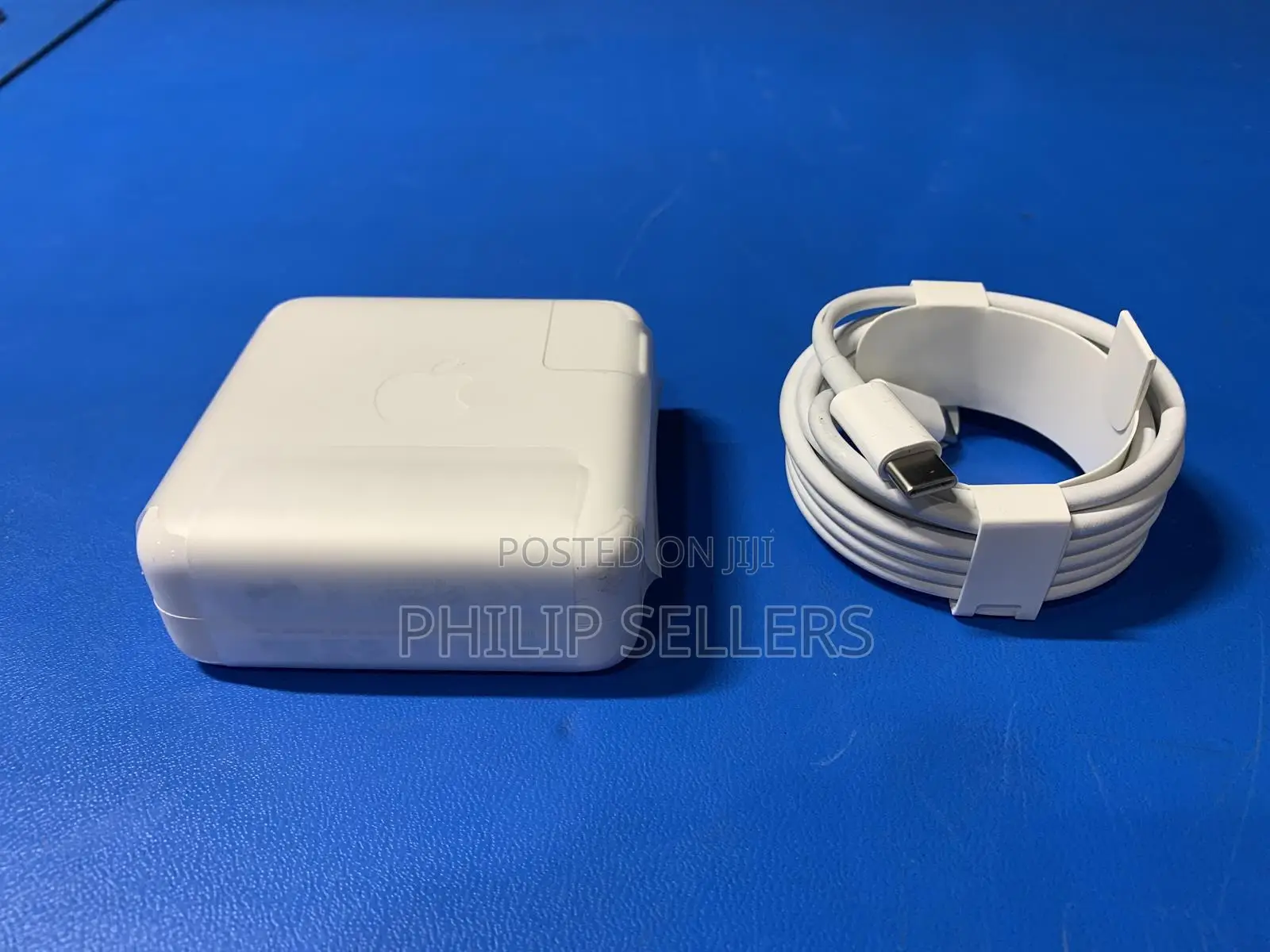 Apple 61W USB-C Power Adapter for Macbook Pro/Air 13'' 14''