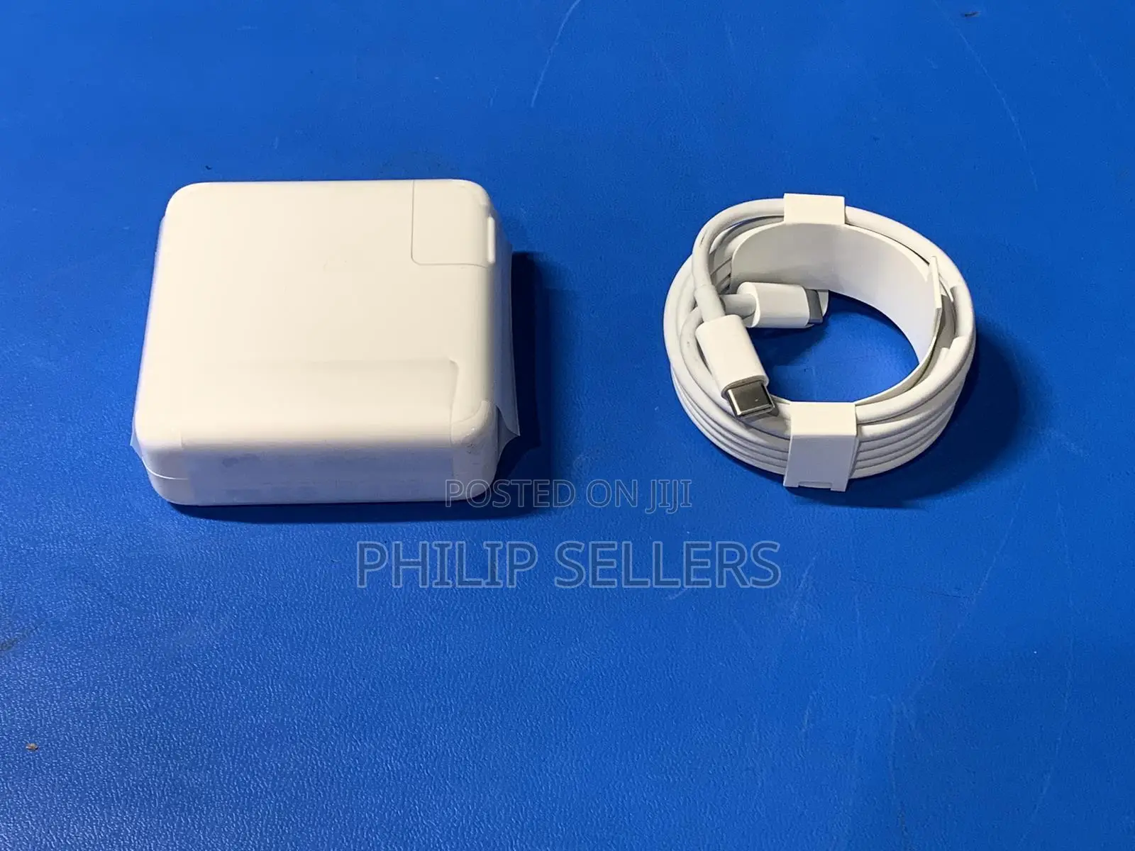 Apple 61W USB-C Power Adapter for Macbook Pro/Air 13'' 14''