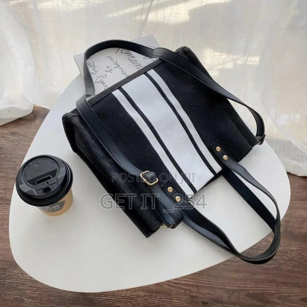 *Juliette Tote Bag*
27*23*12 Cm
