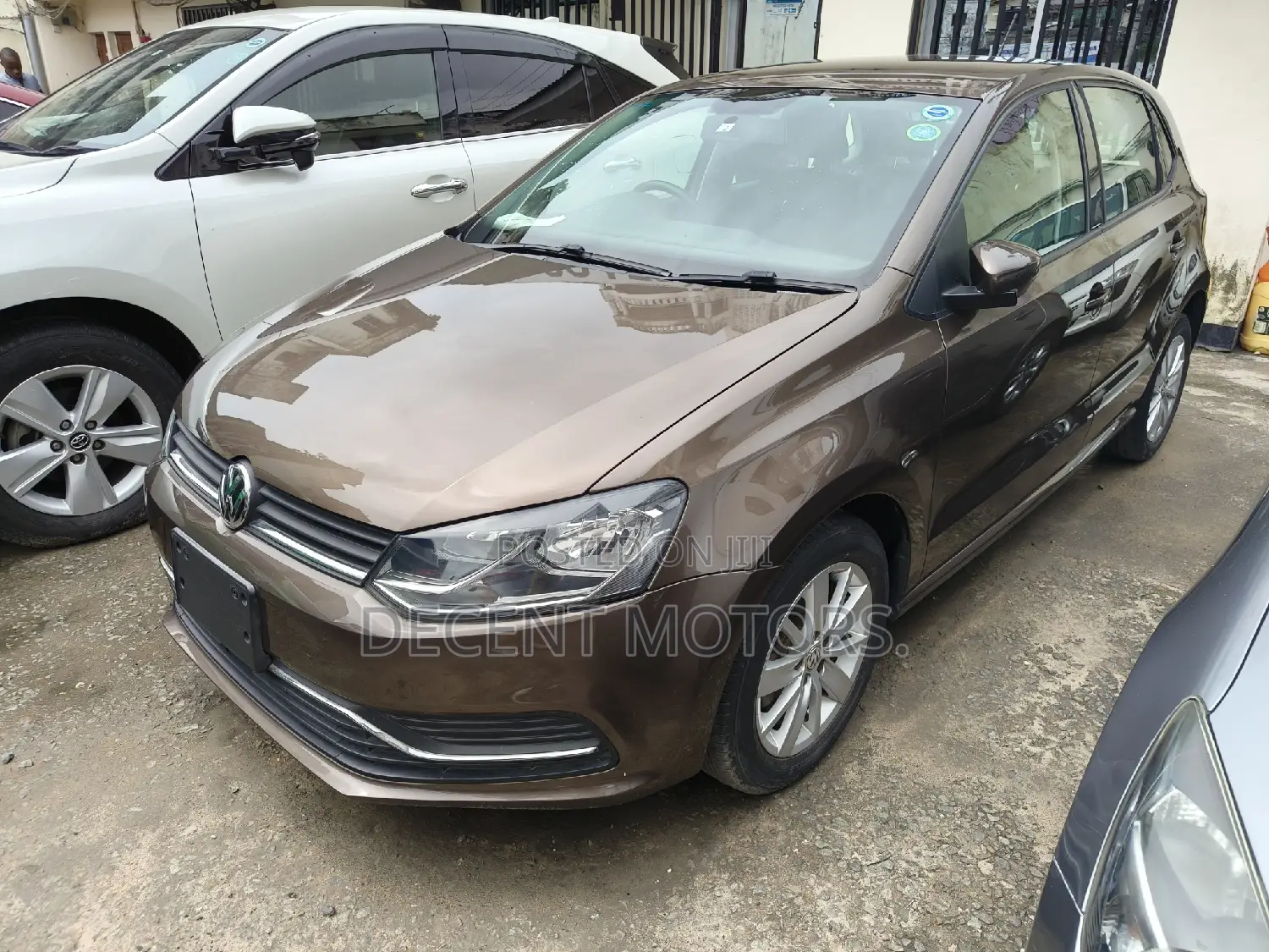 Volkswagen Polo 2017 Gold