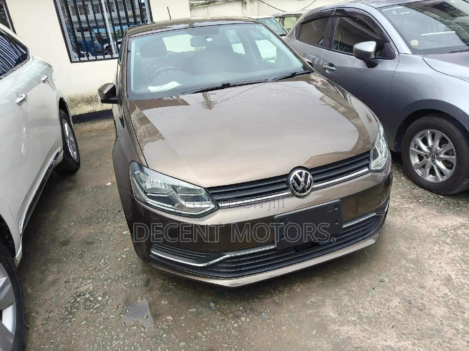 Volkswagen Polo 2017 Gold