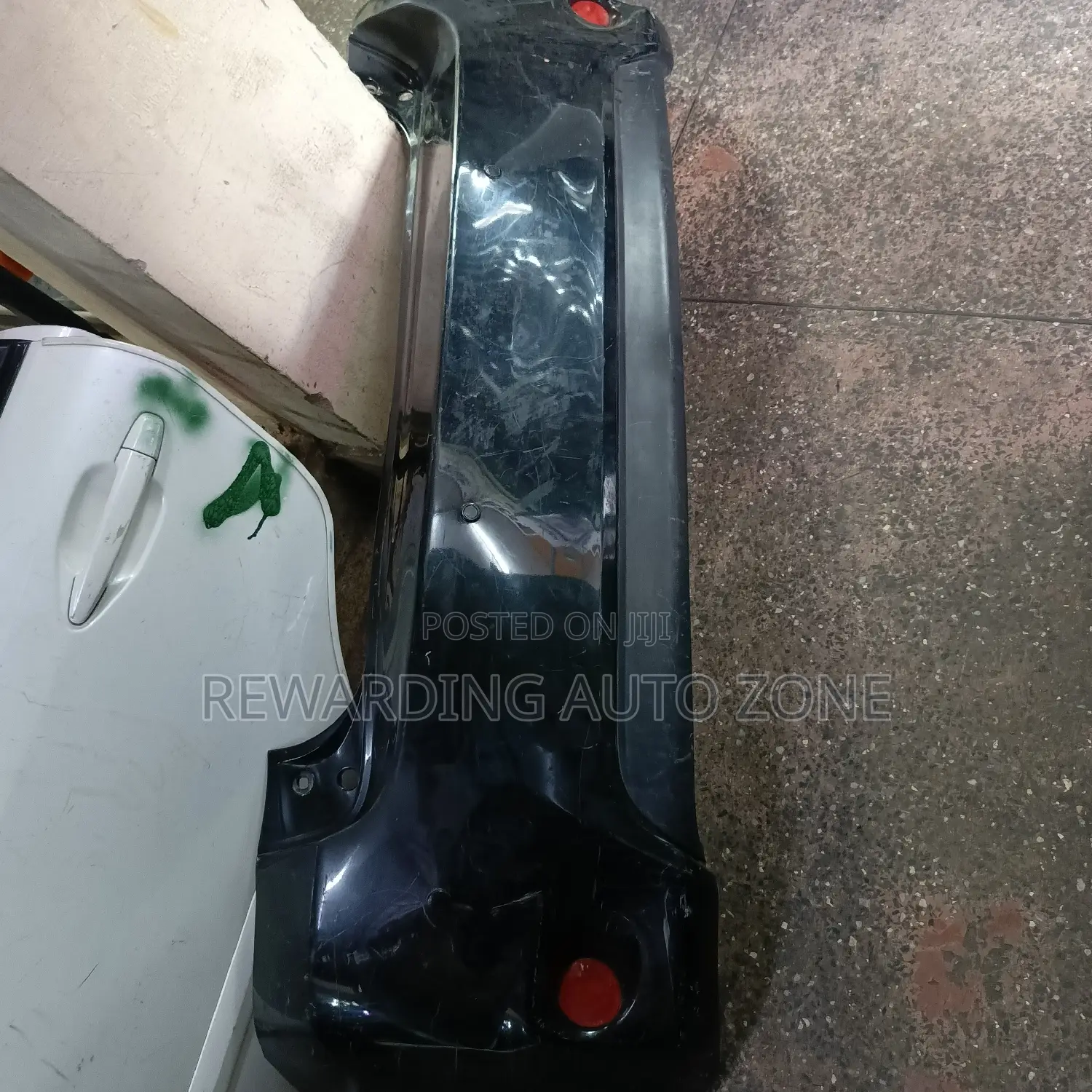 Auris 2010 Rear Bumper.