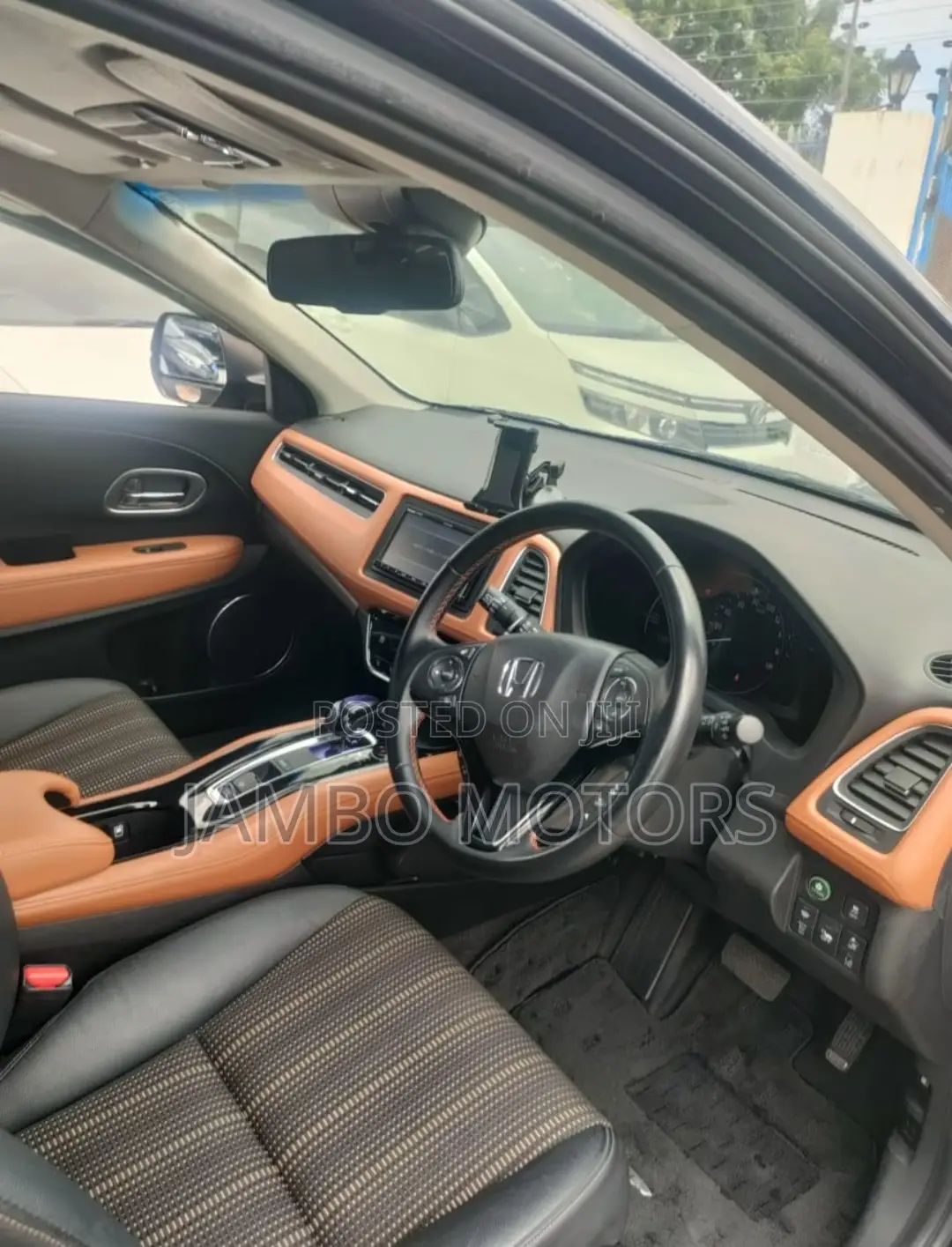 Honda Vezel 1.5 Hybrid 2WD 2017 Gray