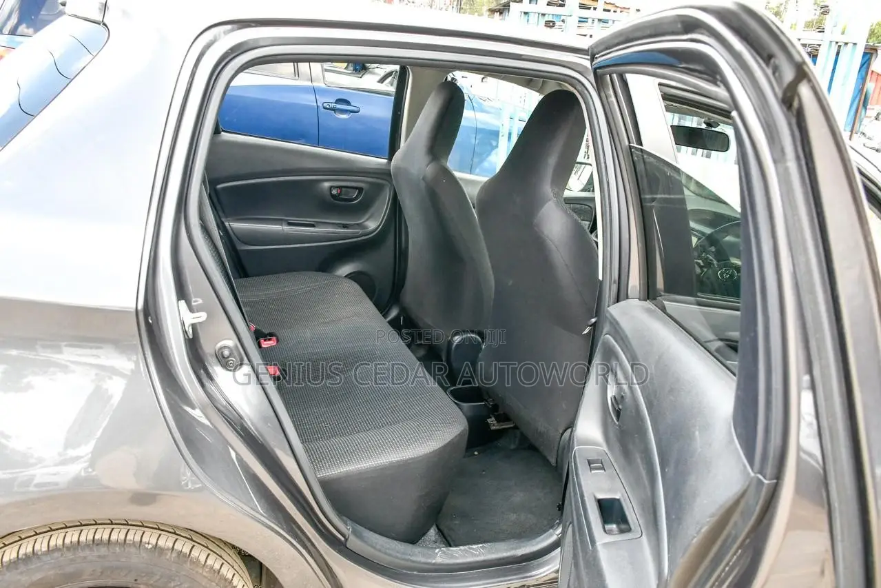 Toyota Vitz 2018 Gray