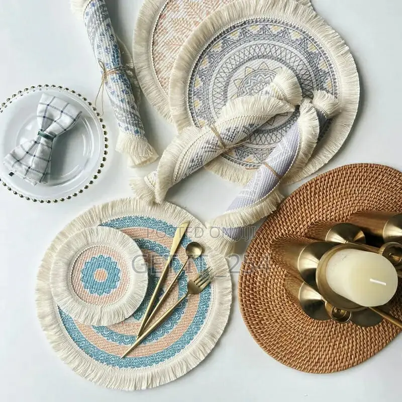 * Bohemian Round Datura Placemats