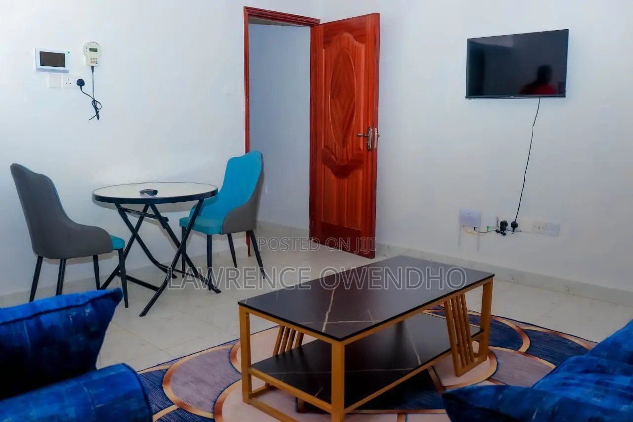 Furnished 2bdrm Apartment in Parklands/Highridge for rent