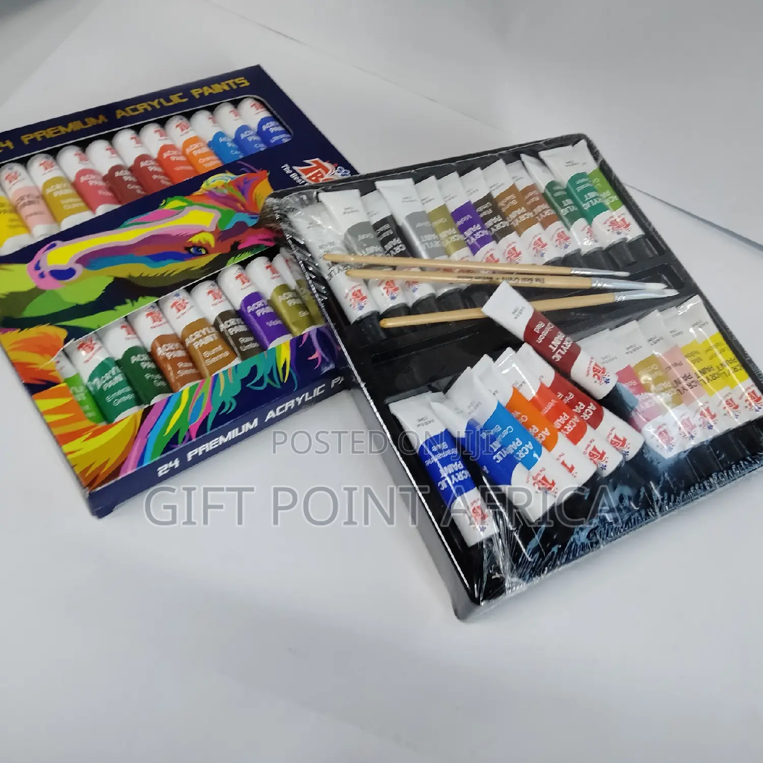 24 Pieces Acrylic Paintings With 3 Brushes