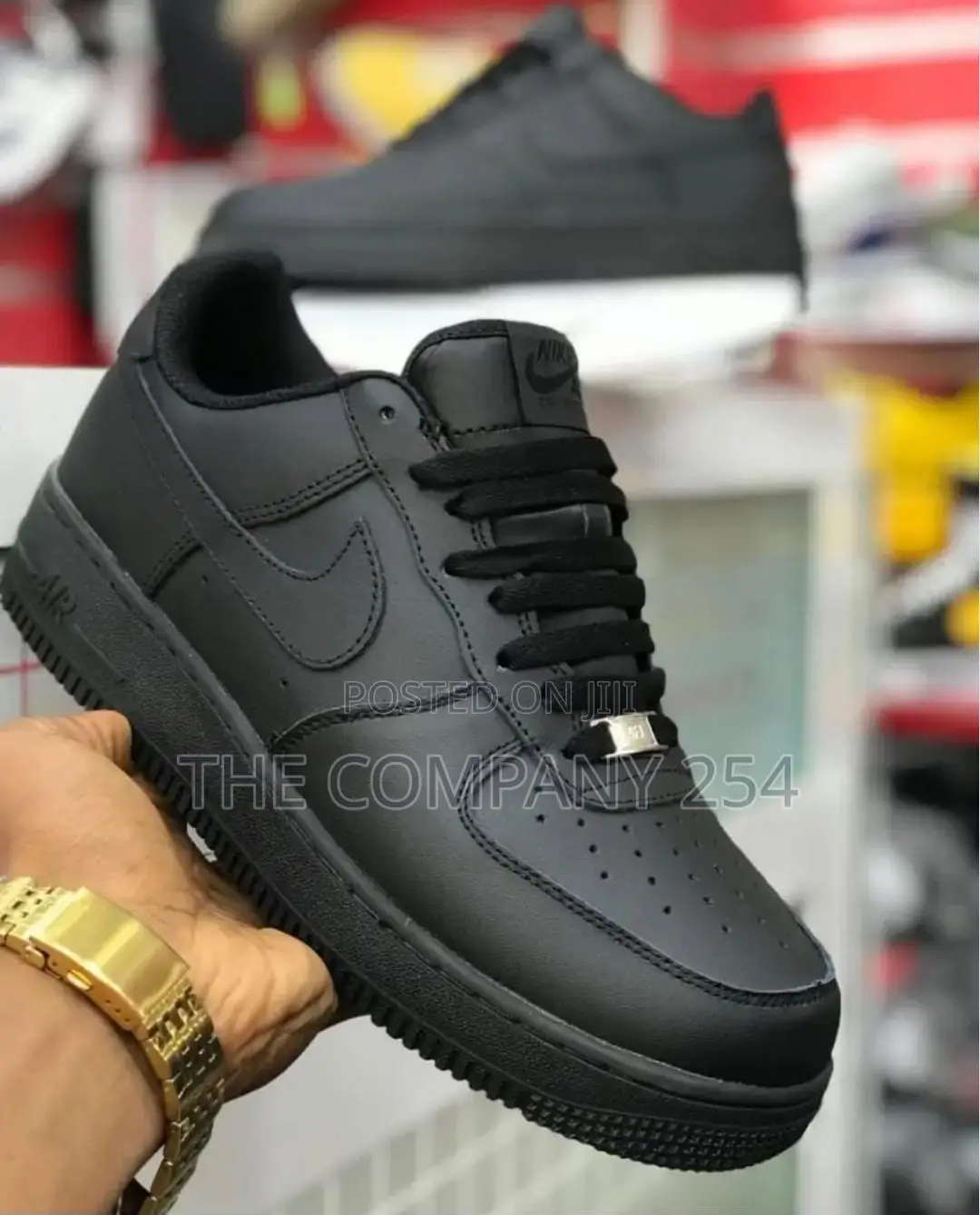 High Quality Airforce1
Size 37-45
Price: KSH 2,500