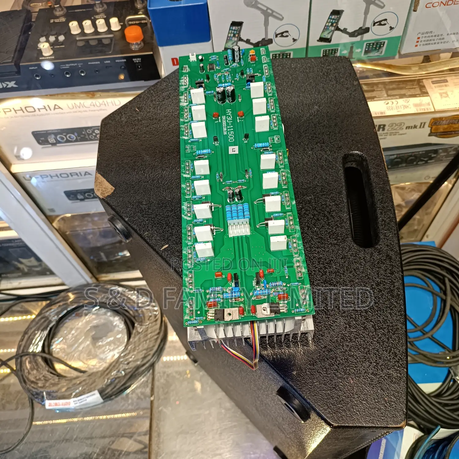 CA 12 Motherboard