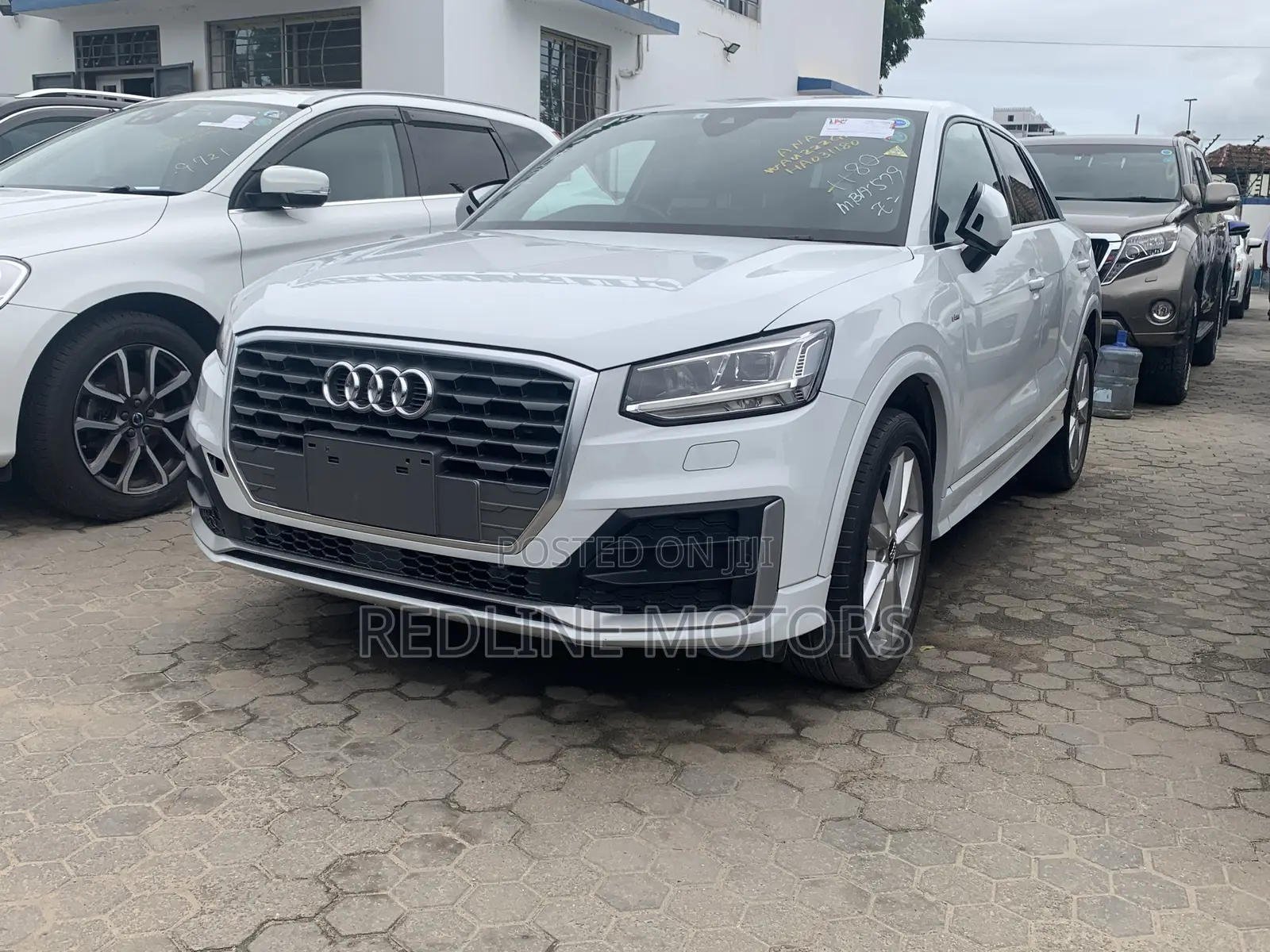 Audi Q2 2017 Pearl