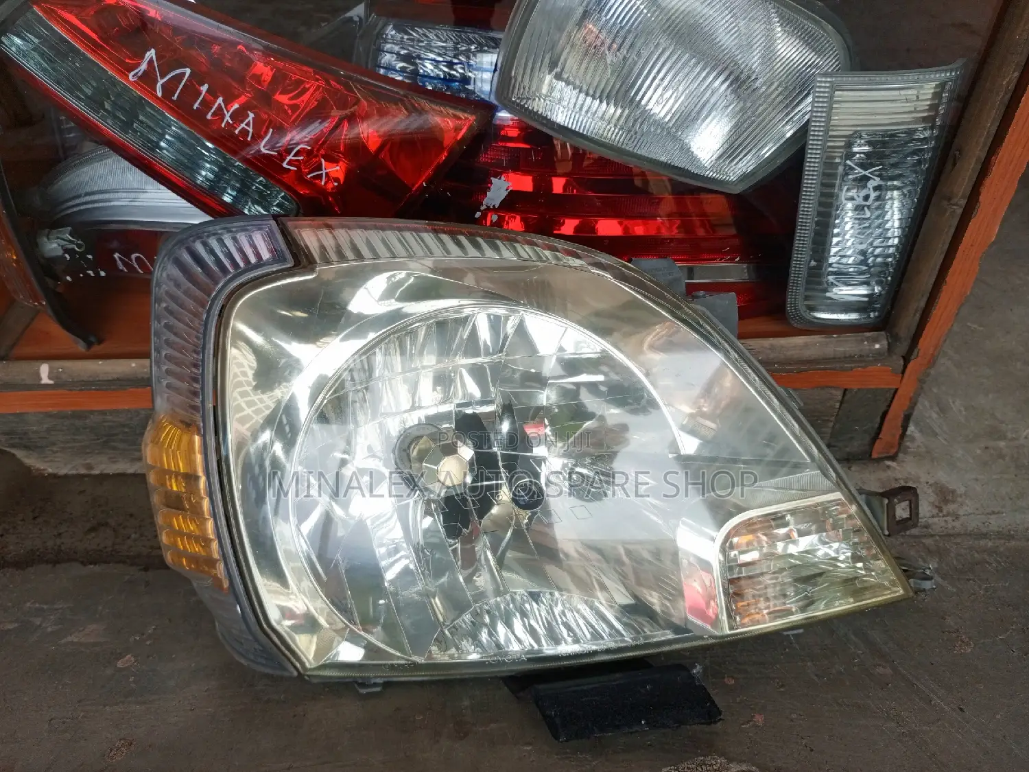 Headlight Plus Cornerlight Toyota Regius