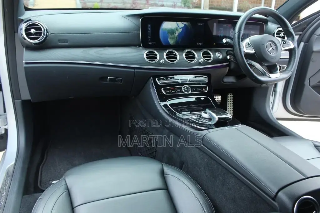 Mercedes-Benz E200 2016 Silver