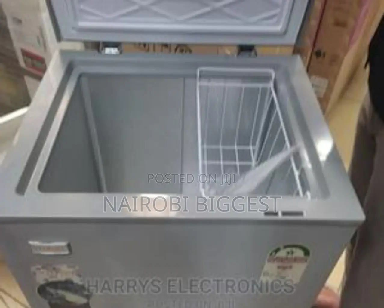 Vitron 142 Litres Deep Freezer