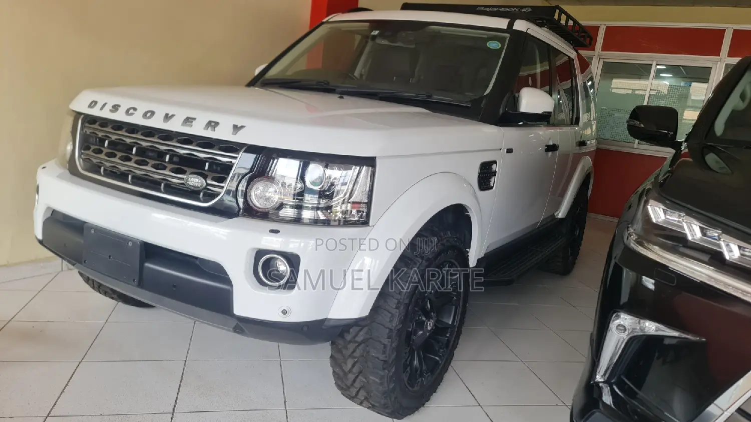 Land Rover Discovery 2017 White