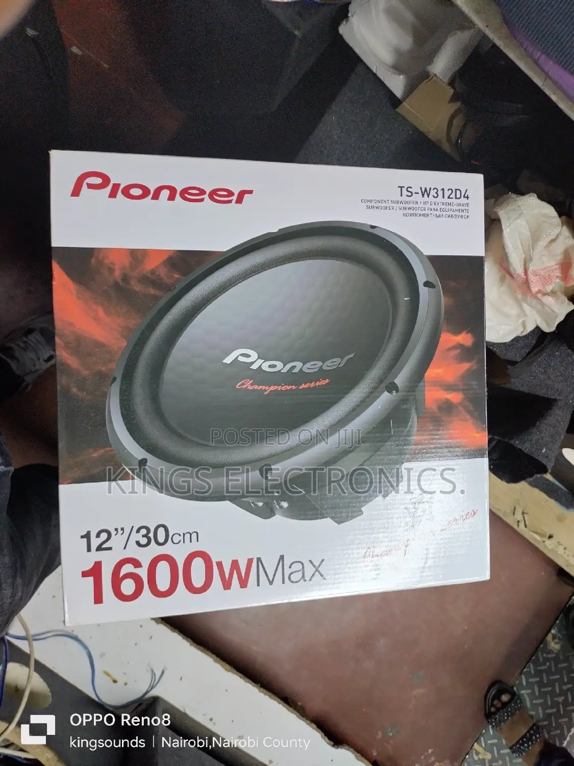 Pioneer Subwoofer 1600watts Dual Coiled 500rms .