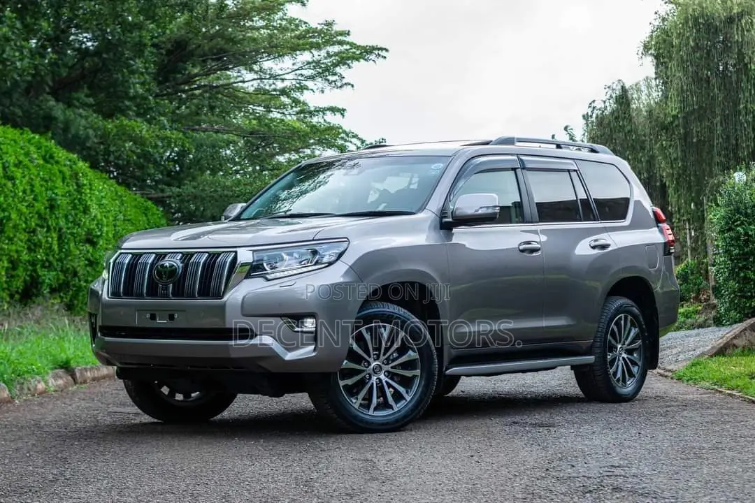 Toyota Land Cruiser Prado 2.8 2018 Gray