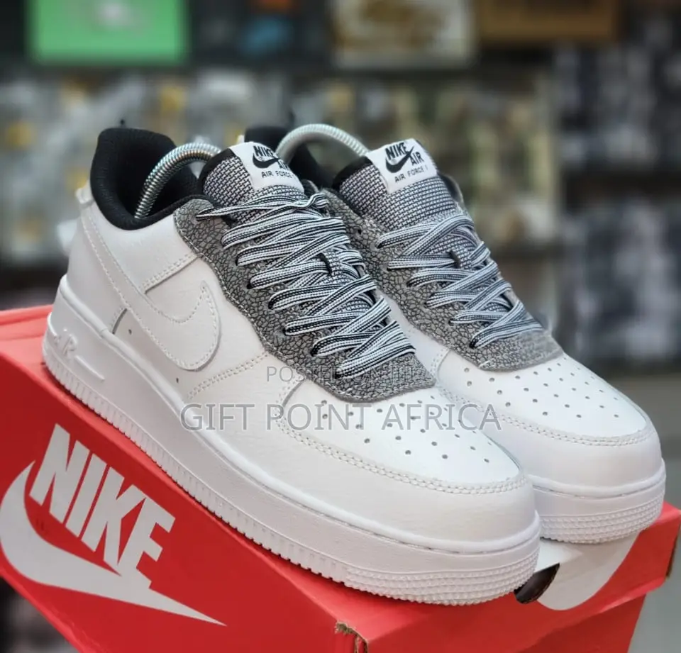 Nike Airforce 1 Fossil Sneakers