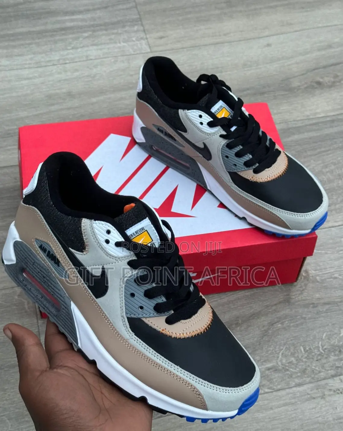Nike Air Max 90 Sneakers