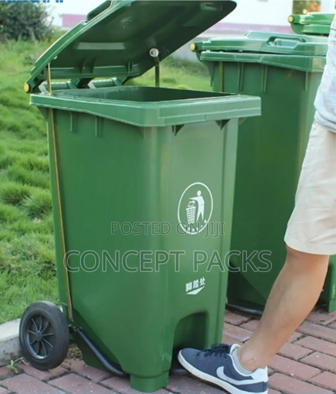 100 Litres Large Plastic Dust Bin With Wheels Pedal