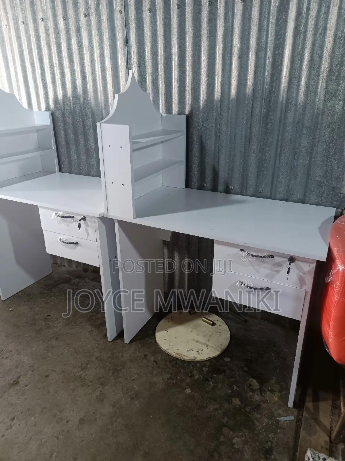 Manicure Table, Snow White 