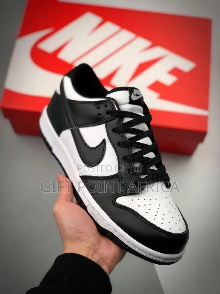 Nike SB Low Cut Black White Unisex Sneakers