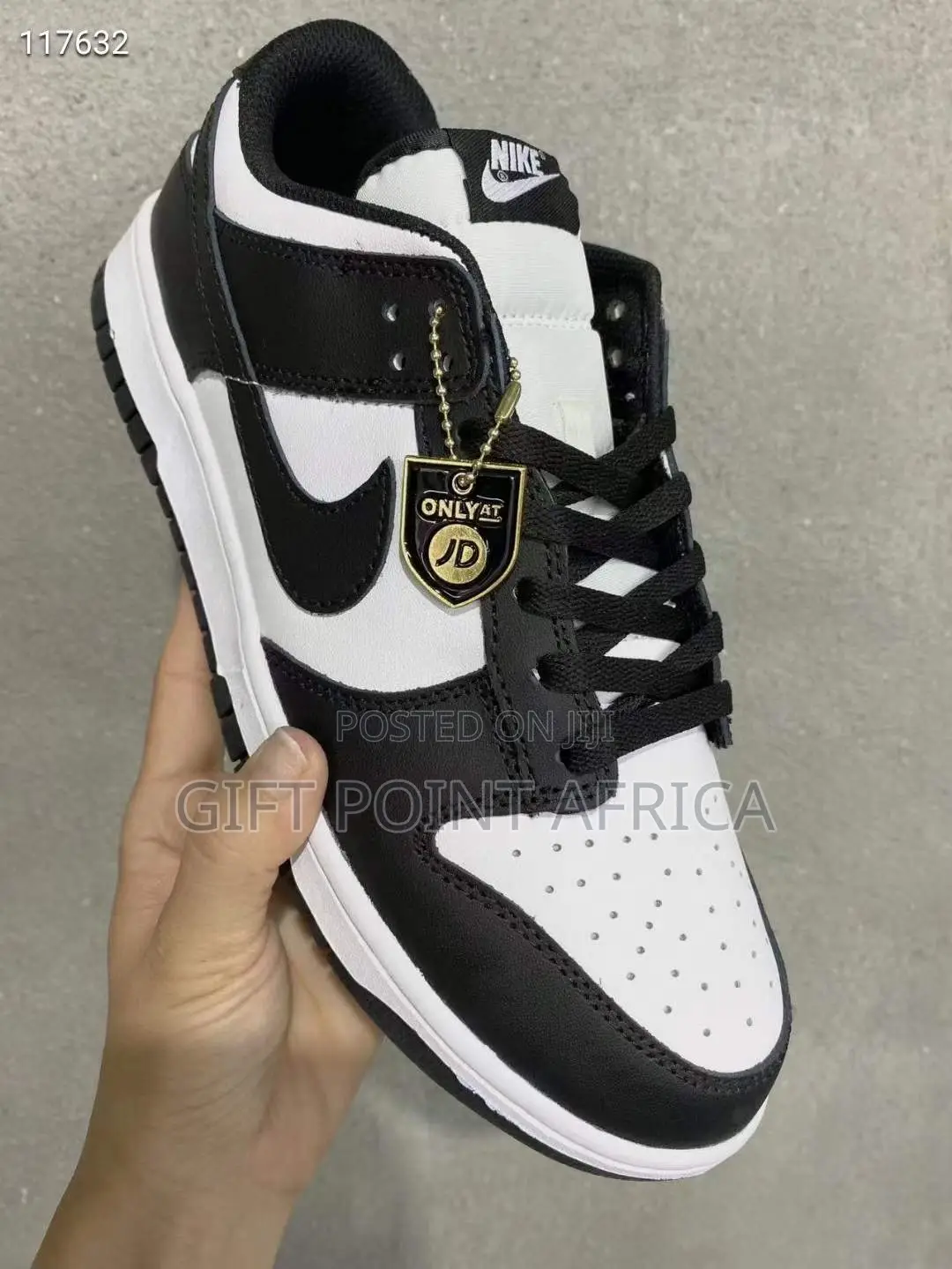 Nike SB Low Cut Black White Unisex Sneakers
