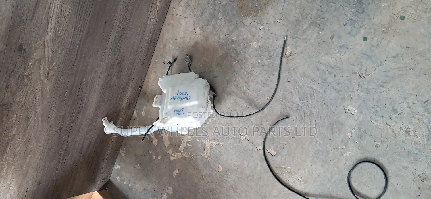 Washer Bottle/ Tank Mitsubishi Outlander 2014/2015