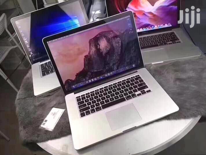 Laptop Apple MacBook Pro 4GB Intel Core i5 HDD 500GB